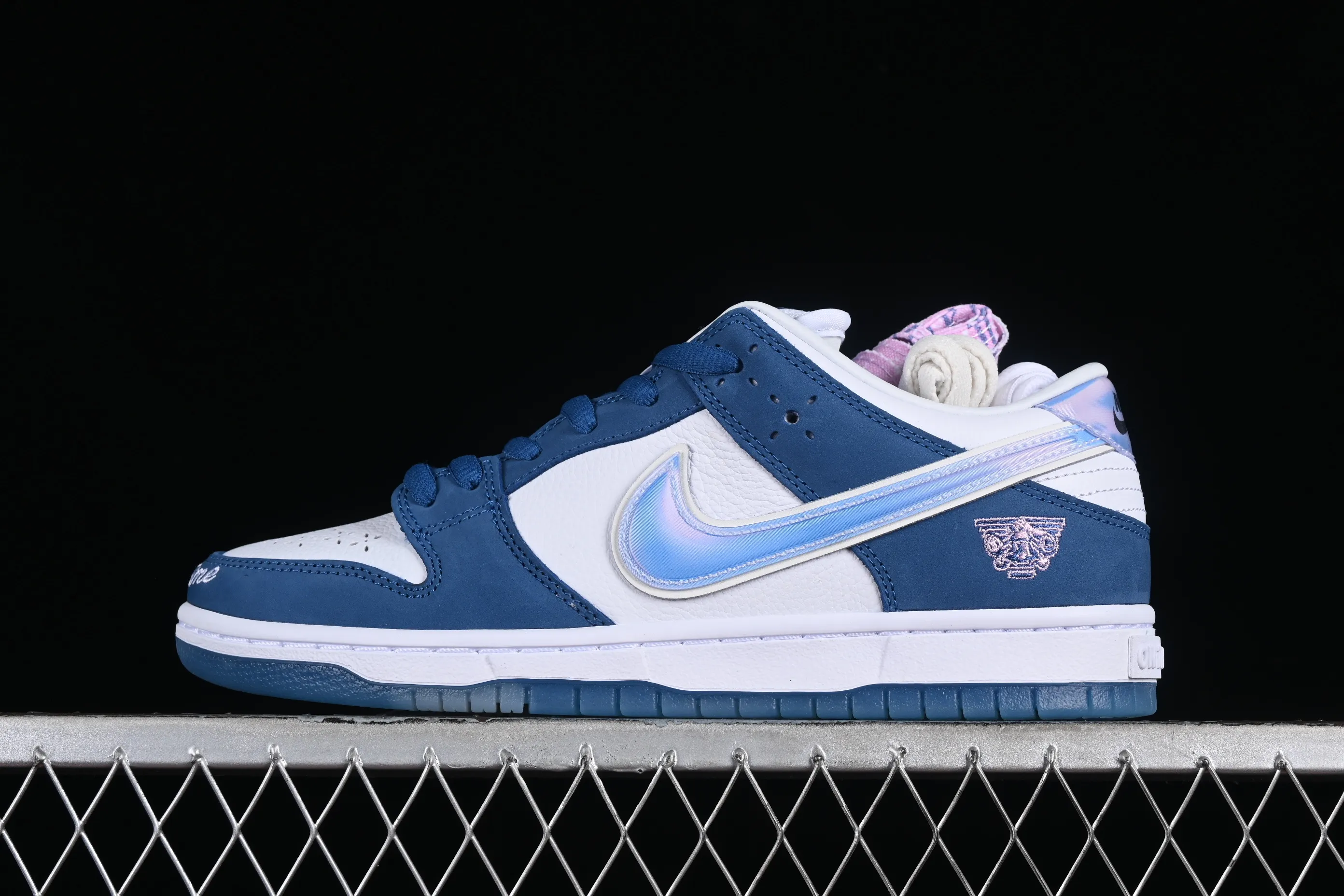 All categories Nk SB Dunk series Nk SB Dunk Low low-top sneakers M version pure original Born x Raised x Nk SB Dunk American street style joint model SB low-top sports and leisure sneakers FN7819-400
